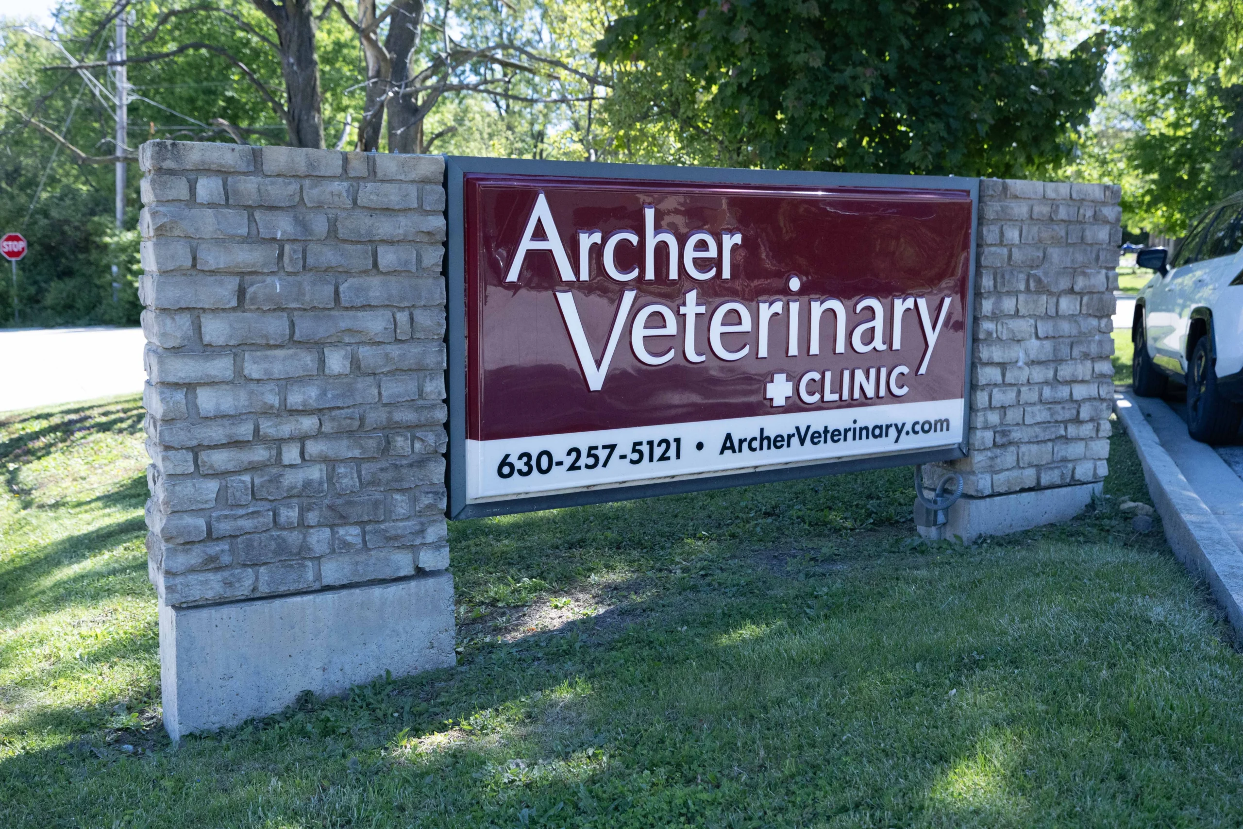 Archer Veterinary Clinic Outside Board